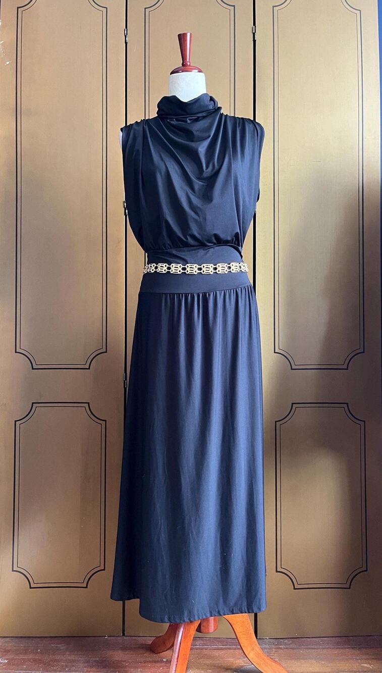 Vintage black dress, sleeveless, size M